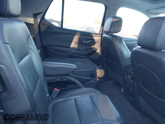 ✅ 2020 Chevrolet Traverse Premier • VIN: 1GNEVKKW0LJ296745 • Lot: 41284830. Listed on IAAI with 76,373 mi. Free auction sales archive from the USA and detailed vehicle history report at DreamBid. Image 8.