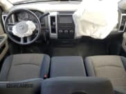 ✅ 2009 Dodge 1500 SLT • VIN: 1D3HB18P69S749642 • Lot: 44343995. Wystawiony na Copart z przebiegiem 142 390 mil. Bezpłatny archiwum sprzedaży aukcyjnych z USA i szczegółowy raport historii pojazdu na DreamBid. Zdjęcie 8.