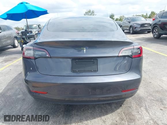 ✅ 2023 Tesla Model 3 • VIN: 5YJ3E1EA8PF451131 • Lot: 43470579. Wystawiony na IAAI z przebiegiem 70 249 mil. Bezpłatny archiwum sprzedaży aukcyjnych z USA i szczegółowy raport historii pojazdu na DreamBid. Zdjęcie 16.