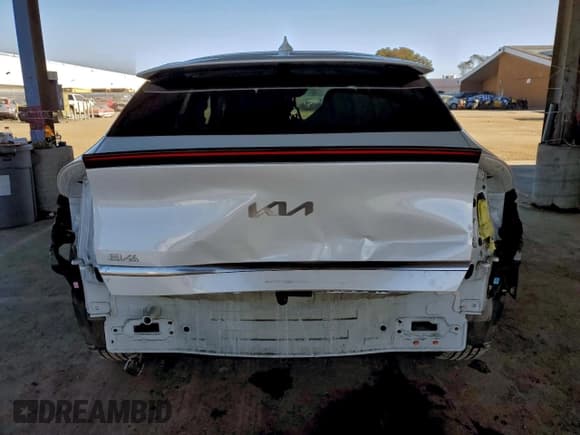 ✅ 2024 Kia EV6 Wind • VIN: KNDC34LA6R5211719 • Lot: 96067215. Listed on Copart with 101,919 mi. Free auction sales archive from the USA and detailed vehicle history report at DreamBid. Image 6.