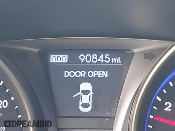 ✅ 2013 Hyundai Genesis Coupe 2.0T • VIN: KMHHT6KD6DU080282 • Lot: 42251773. Wystawiony na IAAI z przebiegiem 90 845 mil. Bezpłatny archiwum sprzedaży aukcyjnych z USA i szczegółowy raport historii pojazdu na DreamBid. Zdjęcie 7.