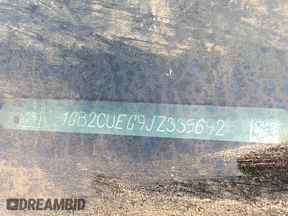 ✅ 2018 Chevrolet Silverado 2500HD Work Truck • VIN: 1GB2CUEG9JZ335692 • Lot: 32972360. Wystawiony na IAAI z przebiegiem Nie podano. Bezpłatny archiwum sprzedaży aukcyjnych z USA i szczegółowy raport historii pojazdu na DreamBid. Zdjęcie 9.