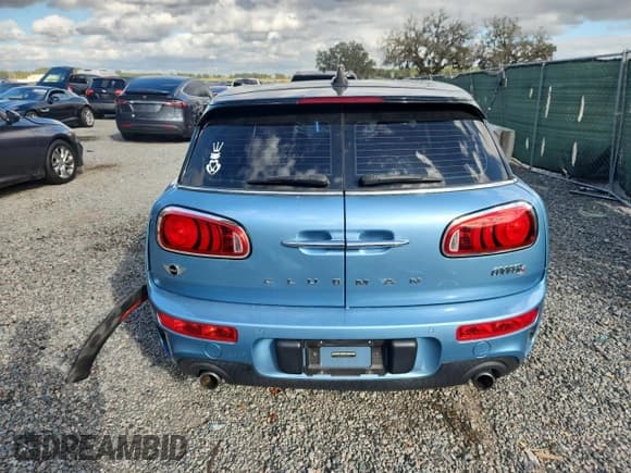 ✅ 2018 MINI Clubman Cooper S • VIN: WMWLN9C54J2E50976 • Lot: 90362795. Listed on Copart with 65,256 mi. Free auction sales archive from the USA and detailed vehicle history report at DreamBid. Image 6.