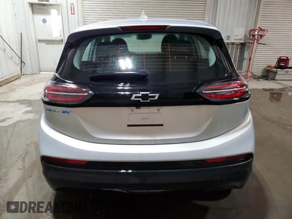 ✅ 2023 Chevrolet Bolt EV 1LT • VIN: 1G1FW6S09P4188876 • Lot: 43866225. Wystawiony na Copart z przebiegiem 25 975 mil. Bezpłatny archiwum sprzedaży aukcyjnych z USA i szczegółowy raport historii pojazdu na DreamBid. Zdjęcie 6.