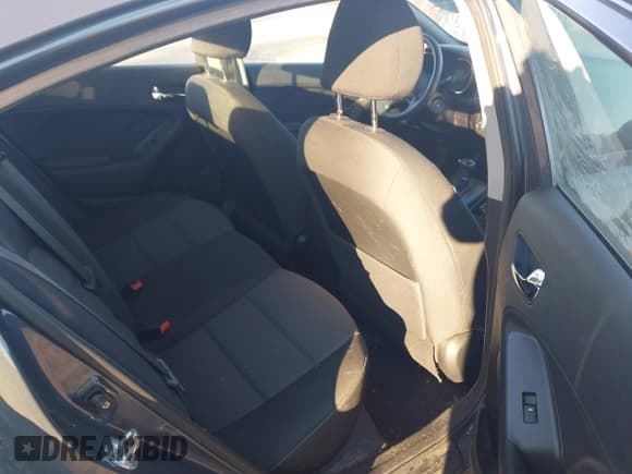 ✅ 2015 Kia Forte LX • VIN: KNAFX4A67F5374596 • Lot: 43695018. Listed on IAAI with 226,318 mi. Free auction sales archive from the USA and detailed vehicle history report at DreamBid. Image 8.