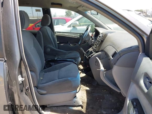 ✅ 2005 Toyota Sienna CE • VIN: 5TDZA23C65S293056 • Lot: 42374791. Listed on IAAI with 515,521 mi. Free auction sales archive from the USA and detailed vehicle history report at DreamBid. Image 5.