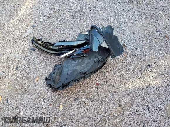 ✅ 2023 Chevrolet Equinox LT • VIN: 3GNAXTEG4PL125868 • Lot: 66410355. Wystawiony na Copart z przebiegiem 74 907 mil. Bezpłatny archiwum sprzedaży aukcyjnych z USA i szczegółowy raport historii pojazdu na DreamBid. Zdjęcie 13.