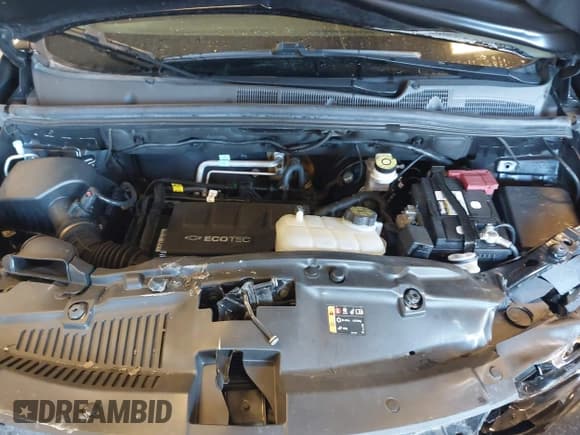 ✅ 2020 Chevrolet Trax LS • VIN: KL7CJKSB8LB088953 • Lot: 43392952. Wystawiony na IAAI z przebiegiem 90 707 mil. Bezpłatny archiwum sprzedaży aukcyjnych z USA i szczegółowy raport historii pojazdu na DreamBid. Zdjęcie 10.