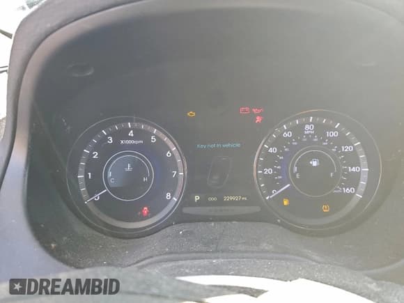 ✅ 2014 Hyundai Azera Limited • VIN: KMHFH4JG6EA419392 • Лот: 94805035. Опубликован ранее на Copart с пробегом 229 927 миль. Бесплатный доступ к архиву аукционных продаж из США и подробный отчёт об истории автомобиля на DreamBid. Изображение 9.