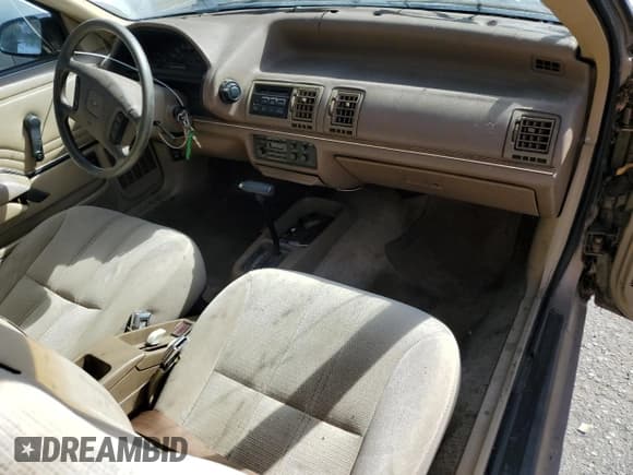 ✅ 1989 Ford Tempo • VIN: 1FAPP31X0KK113919 • Lot: 76599314. Listed on Copart with 65,823 mi. Free auction sales archive from the USA and detailed vehicle history report at DreamBid. Image 8.