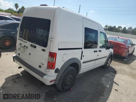✅ 2013 Ford Transit Connect XLT • VIN: NM0LS6BN2DT165567 • Лот: 83759595. Опубликован ранее на Copart с пробегом 229 645 миль. Бесплатный доступ к архиву аукционных продаж из США и подробный отчёт об истории автомобиля на DreamBid. Изображение 3.