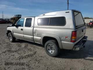 2000 Chevrolet Silverado 2500 LT z VIN 1GCGK29U8YE391391, wystawiony jako Copart lot #48736325 z przebiegiem 205 459 mil mil oraz Szkoda całkowita • Salvage title. Historia ofert i sprzedaży dostępna na DreamBid. Obrazek 2.
