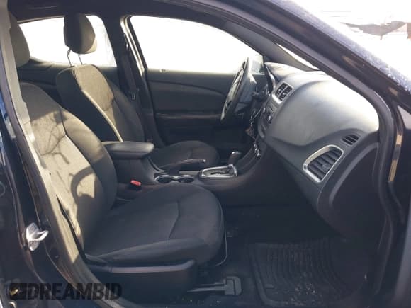 ✅ 2012 Dodge Avenger SE • VIN: 1C3CDZAG1CN261019 • Lot: 41352863. Wystawiony na IAAI z przebiegiem 146 267 mil. Bezpłatny archiwum sprzedaży aukcyjnych z USA i szczegółowy raport historii pojazdu na DreamBid. Zdjęcie 5.