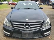 ✅ 2014 Mercedes-Benz C 250 Sport • VIN: WDDGF4HB1EA958341 • Lot: 92108755. Listed on Copart with 62,093 mi. Free auction sales archive from the USA and detailed vehicle history report at DreamBid. Image 5.