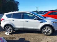 ✅ 2019 Ford Escape SE • VIN: 1FMCU9GD5KUA57039 • Lot: 43392020. Wystawiony na IAAI z przebiegiem 73 601 mil. Bezpłatny archiwum sprzedaży aukcyjnych z USA i szczegółowy raport historii pojazdu na DreamBid. Zdjęcie 13.