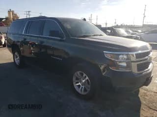 ✅ 2017 Chevrolet Suburban LT • VIN: 1GNSCHKC7HR220238 • Lot: 82835514. Wystawiony na Copart z przebiegiem 144 297 mil. Bezpłatny archiwum sprzedaży aukcyjnych z USA i szczegółowy raport historii pojazdu na DreamBid. Zdjęcie 4.