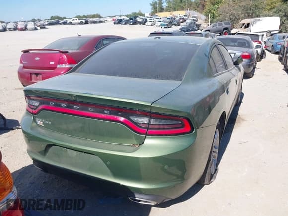 ✅ 2022 Dodge Charger SXT • VIN: 2C3CDXBGXNH176906 • Lot: 43462779. Listed on IAAI with 43,556 mi. Free auction sales archive from the USA and detailed vehicle history report at DreamBid. Image 4.