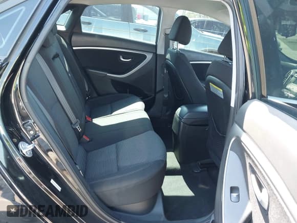 ✅ 2013 Hyundai Elantra • VIN: KMHD35LE6DU057603 • Lot: 43409000. Listed on IAAI with 114,690 mi. Free auction sales archive from the USA and detailed vehicle history report at DreamBid. Image 8.