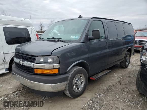 2017 Chevrolet Express Passenger LT z VIN 1GAWGFFF8H1244398, wystawiony jako Copart lot #51238305 z przebiegiem 127 510 mil mil oraz Szkoda całkowita • Salvage title. Historia ofert i sprzedaży dostępna na DreamBid. Obrazek 1.
