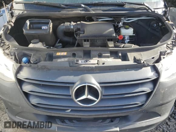 ✅ 2019 Mercedes-Benz Sprinter Passenger • VIN: WDZPF0CDXKP180058 • Лот: 86517895. Опубликован ранее на Copart с пробегом 112 427 миль. Бесплатный доступ к архиву аукционных продаж из США и подробный отчёт об истории автомобиля на DreamBid. Изображение 12.