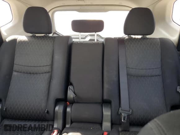 ✅ 2018 Nissan Rogue S • VIN: JN8AT2MT8JW461574 • Lot: 82204565. Wystawiony na Copart z przebiegiem 139 770 mil. Bezpłatny archiwum sprzedaży aukcyjnych z USA i szczegółowy raport historii pojazdu na DreamBid. Zdjęcie 10.