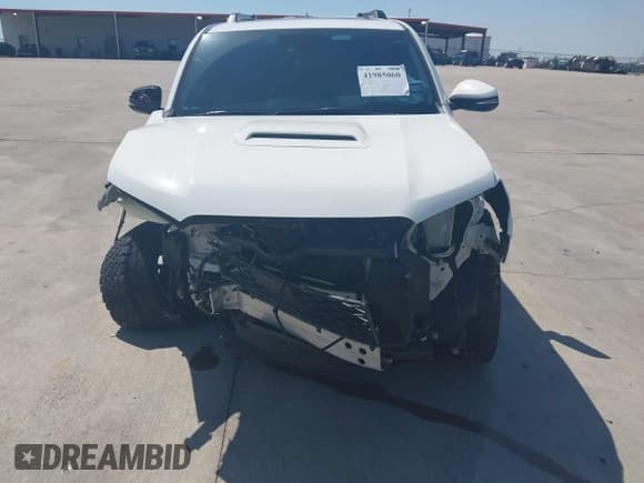 ✅ 2021 Toyota 4Runner TRD Off Road Premium • VIN: JTERU5JR7M5860987 • Lot: 41985060. Listed on IAAI with 59,135 mi. Free auction sales archive from the USA and detailed vehicle history report at DreamBid. Image 12.