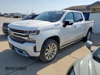 ✅ 2021 Chevrolet Silverado 1500 High Country • VIN: 1GCUYHEL1MZ176472 • Lot: 67809765. Wystawiony na Copart z przebiegiem 34 206 mil. Bezpłatny archiwum sprzedaży aukcyjnych z USA i szczegółowy raport historii pojazdu na DreamBid. Zdjęcie 1.