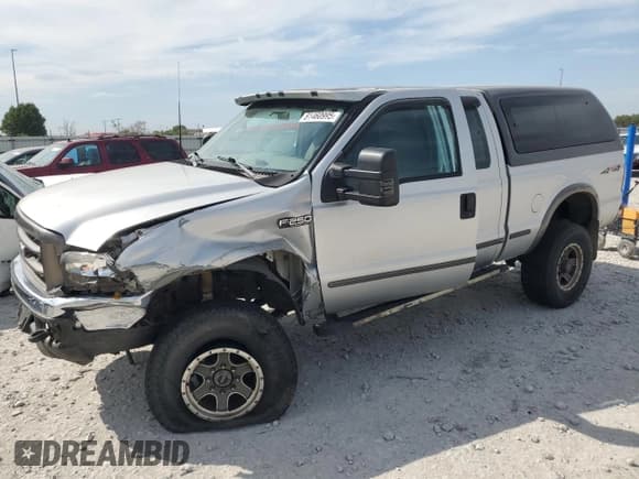 ✅ 1999 Ford F-250 XL • VIN: 1FTNX21L4XEC19000 • Lot: 81460995. Listed on Copart with 119,617 mi. Free auction sales archive from the USA and detailed vehicle history report at DreamBid. Image 1.