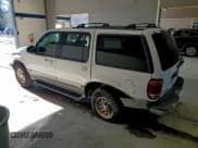 ✅ 2001 Ford Explorer XLT • VIN: 1FMZU73E51ZA58075 • Лот: 94874955. Опубликован ранее на Copart с пробегом 180 817 миль. Бесплатный доступ к архиву аукционных продаж из США и подробный отчёт об истории автомобиля на DreamBid. Изображение 2.