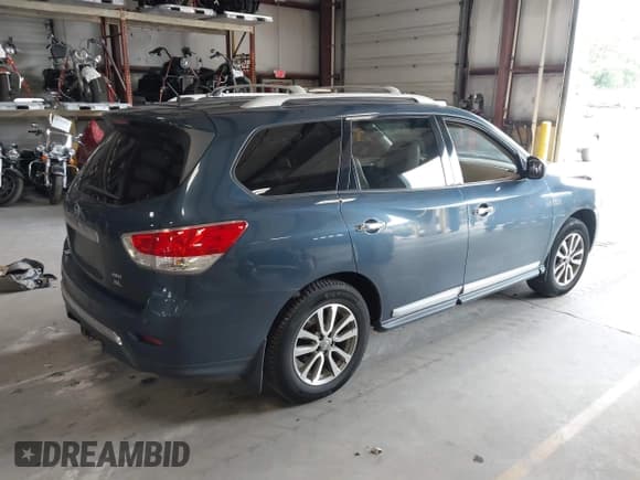 ✅ 2013 Nissan Pathfinder SV • VIN: 5N1AR2MM0DC603078 • Lot: 42974946. Listed on IAAI with 181,508 mi. Free auction sales archive from the USA and detailed vehicle history report at DreamBid. Image 4.