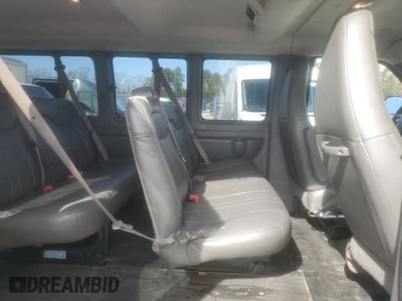 2018 Chevrolet Express Passenger LS с VIN 1GAWGEFG5J1209925, выставлен на аукционе Copart как лот 44695785 с пробегом 95 825 миль миль и Чистый • Clean title. История ставок и продаж доступна на DreamBid. Изображение 11.