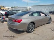 ✅ 2024 Chevrolet Malibu LT • VIN: 1G1ZD5ST8RF216584 • Lot: 43401315. Wystawiony na IAAI z przebiegiem 28 278 mil. Bezpłatny archiwum sprzedaży aukcyjnych z USA i szczegółowy raport historii pojazdu na DreamBid. Zdjęcie 4.