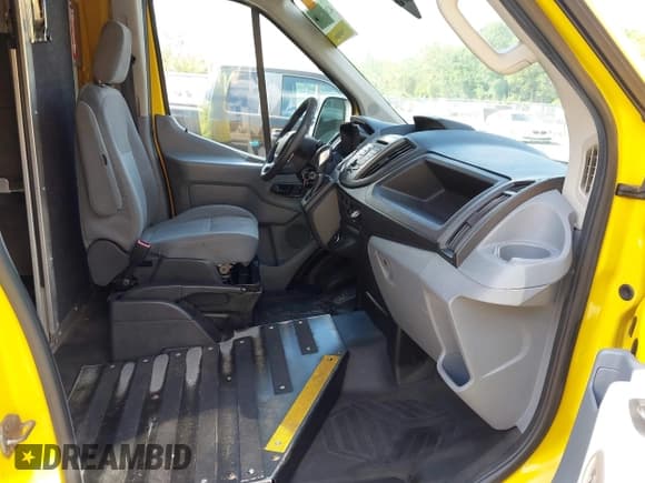 ✅ 2018 Ford Transit • VIN: 1FTKR3XM9JKA45324 • Лот: 42651828. Опубликован ранее на IAAI с пробегом 125 015 миль. Бесплатный доступ к архиву аукционных продаж из США и подробный отчёт об истории автомобиля на DreamBid. Изображение 5.