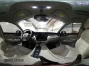 ✅ 2019 Volvo XC60 Momentum • VIN: LYV102RK3KB380784 • Lot: 42344137. Listed on IAAI with 61,315 mi. Free auction sales archive from the USA and detailed vehicle history report at DreamBid. Image 19.