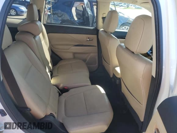 ✅ 2017 Mitsubishi Outlander GT • VIN: JA4JZ4AX8HZ003078 • Lot: 52297445. Wystawiony na Copart z przebiegiem 121 470 mil. Bezpłatny archiwum sprzedaży aukcyjnych z USA i szczegółowy raport historii pojazdu na DreamBid. Zdjęcie 11.