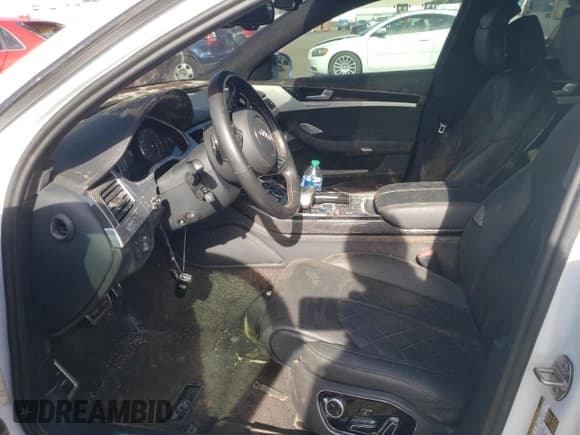 ✅ 2013 Audi S8 • VIN: WAUD2AFD7DN030503 • Lot: 89827535. Wystawiony na Copart z przebiegiem Nie podano. Bezpłatny archiwum sprzedaży aukcyjnych z USA i szczegółowy raport historii pojazdu na DreamBid. Zdjęcie 7.