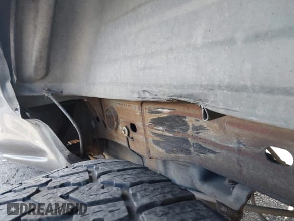 ✅ 2001 Chevrolet Silverado 1500 LS • VIN: 1GCEK19T71E135693 • Лот: 43726560. Опубликован ранее на IAAI с пробегом 256 344 миль. Бесплатный доступ к архиву аукционных продаж из США и подробный отчёт об истории автомобиля на DreamBid. Изображение 6.