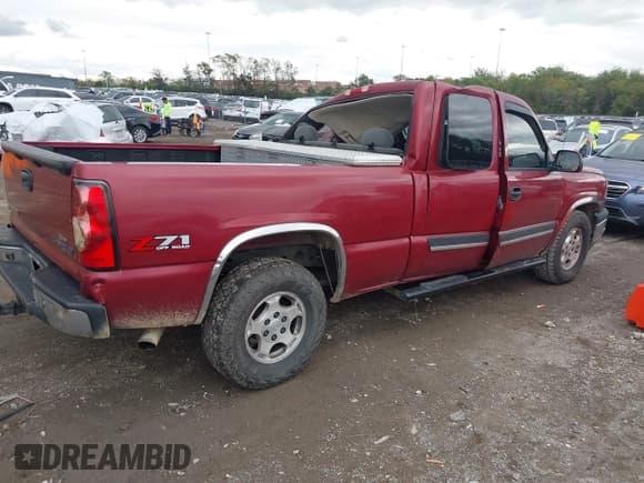 ✅ 2004 Chevrolet Silverado 1500 LS • VIN: 1GCEK19T74E126531 • Лот: 43512063. Опубликован ранее на IAAI с пробегом 205 835 миль. Бесплатный доступ к архиву аукционных продаж из США и подробный отчёт об истории автомобиля на DreamBid. Изображение 4.