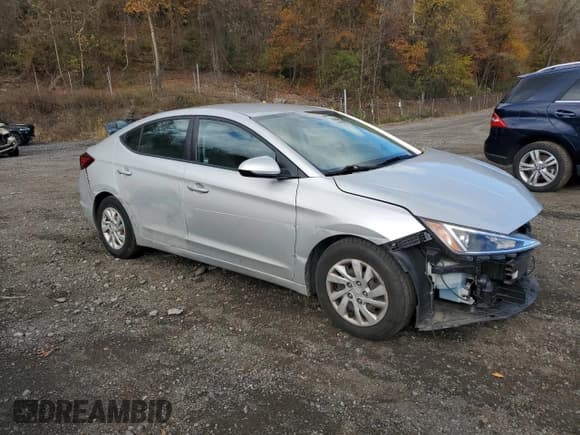✅ 2019 Hyundai Elantra SE • VIN: 5NPD74LF1KH451822 • Lot: 91448405. Listed on Copart with 52,879 mi. Free auction sales archive from the USA and detailed vehicle history report at DreamBid. Image 4.
