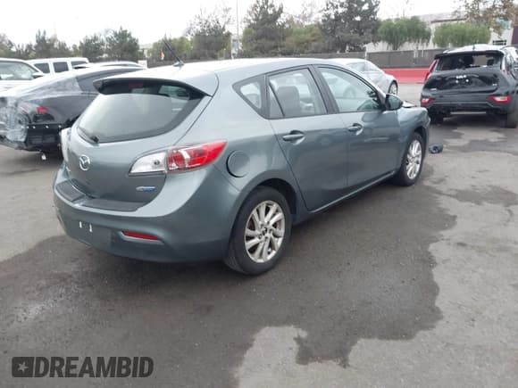 ✅ 2013 Mazda 3 i Touring • VIN: JM1BL1LP3D1738745 • Лот: 43704736. Опубликован ранее на IAAI с пробегом 120 930 миль. Бесплатный доступ к архиву аукционных продаж из США и подробный отчёт об истории автомобиля на DreamBid. Изображение 4.
