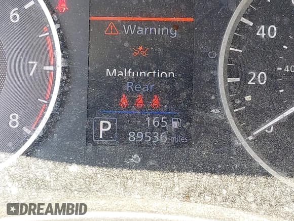 ✅ 2021 Nissan Sentra S • VIN: 3N1AB8BV1MY208067 • Lot: 42868488. Wystawiony na IAAI z przebiegiem 89 536 mil. Bezpłatny archiwum sprzedaży aukcyjnych z USA i szczegółowy raport historii pojazdu na DreamBid. Zdjęcie 15.