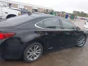 ✅ 2016 Lexus ES 300h • VIN: JTHBW1GG9G2106072 • Lot: 43560217. Wystawiony na IAAI z przebiegiem 125 460 mil. Bezpłatny archiwum sprzedaży aukcyjnych z USA i szczegółowy raport historii pojazdu na DreamBid. Zdjęcie 13.