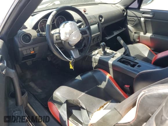 ✅ 2008 Mazda MX-5 Miata Grand Touring • VIN: JM1NC26F580156700 • Lot: 68764645. Listed on Copart with 219,391 mi. Free auction sales archive from the USA and detailed vehicle history report at DreamBid. Image 8.