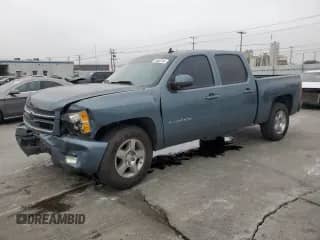 2012 Chevrolet Silverado 1500 LTZ с VIN 3GCPCTE00CG266182, выставлен на аукционе Copart как лот 75964764 с пробегом 89 081 миль миль и Списание • Salvage title. История ставок и продаж доступна на DreamBid. Изображение 1.