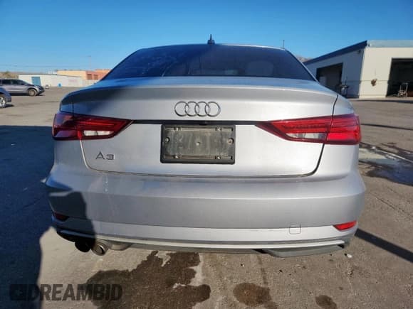 ✅ 2017 Audi A3 Premium • VIN: WAUAUGFF2H1053475 • Лот: 91998055. Опубликован ранее на Copart с пробегом 108 074 миль. Бесплатный доступ к архиву аукционных продаж из США и подробный отчёт об истории автомобиля на DreamBid. Изображение 6.
