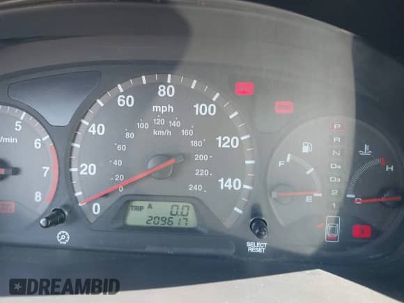 2001 Honda Accord EX с VIN 1HGCG22581A030437, выставлен на аукционе IAAI как лот 42987545 с пробегом 209 617 миль миль и . История ставок и продаж доступна на DreamBid. Изображение 7.