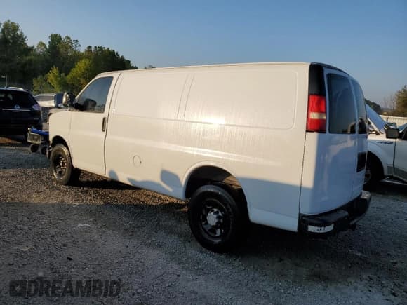 ✅ 2006 Chevrolet Express Cargo • VIN: 1GCGG25VX61220453 • Lot: 72026125. Listed on Copart with 219,173 mi. Free auction sales archive from the USA and detailed vehicle history report at DreamBid. Image 2.