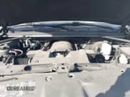 ✅ 2018 Chevrolet Suburban LT • VIN: 1GNSKHKC7JR403132 • Lot: 43414349. Wystawiony na IAAI z przebiegiem 167 989 mil. Bezpłatny archiwum sprzedaży aukcyjnych z USA i szczegółowy raport historii pojazdu na DreamBid. Zdjęcie 10.