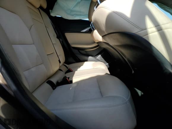 ✅ 2019 Infiniti QX30 Luxe • VIN: SJKCH5CP5KA007578 • Lot: 83962425. Listed on Copart with 59,340 mi. Free auction sales archive from the USA and detailed vehicle history report at DreamBid. Image 10.