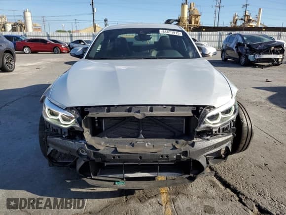 ✅ 2021 BMW M2 Competition • VIN: WBS2U7C09M7H19564 • Lot: 84471915. Wystawiony na Copart z przebiegiem 18 307 mil. Bezpłatny archiwum sprzedaży aukcyjnych z USA i szczegółowy raport historii pojazdu na DreamBid. Zdjęcie 5.